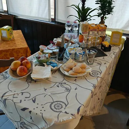 Tidale Host House Alojamento de Acomodação e Pequeno-almoço