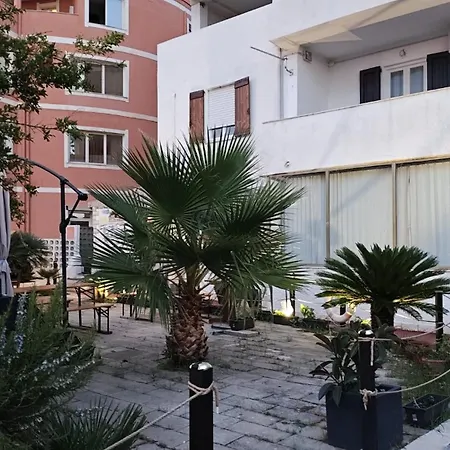 Tidale Host House *
