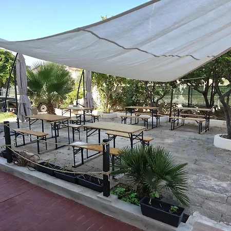 فندق مبيت وإفطار Tidale Host House