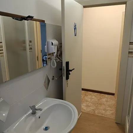 Tidale Host House فندق مبيت وإفطار *