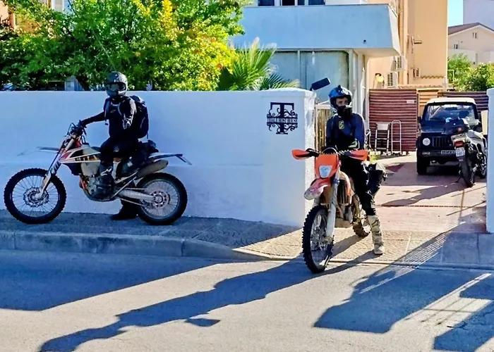 Tidale Host House Nocleg ze śniadaniem *