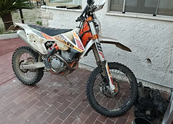 Tidale Host House Nocleg ze śniadaniem *