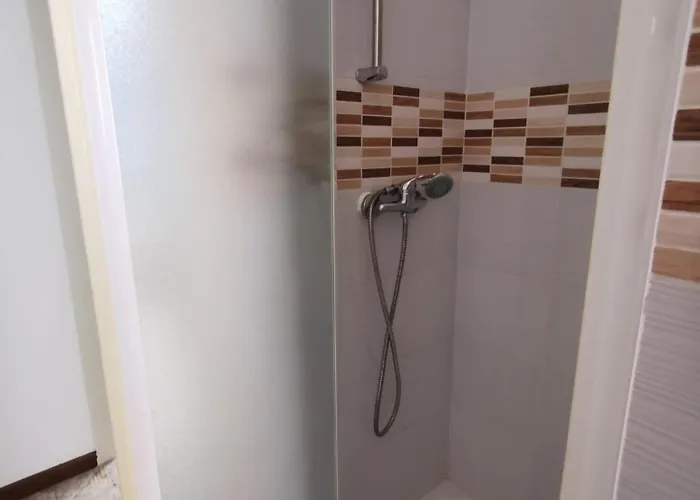 Tidale Host House Nocleg ze śniadaniem *