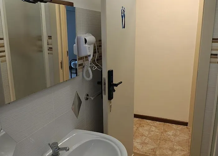 Tidale Host House Nocleg ze śniadaniem *